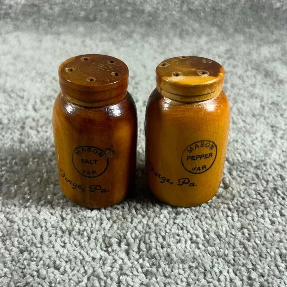 Wooden Salt and Pepper Shakers Brown Mason Jar Valley Forge PA Vintage Set